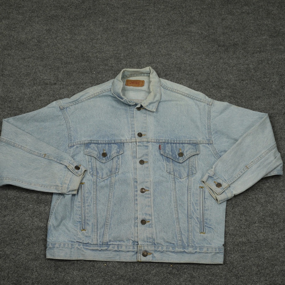 Vintage Levi's 70507 Jacket Mens Large Light Blue Denim Trucker Made in USA 80s